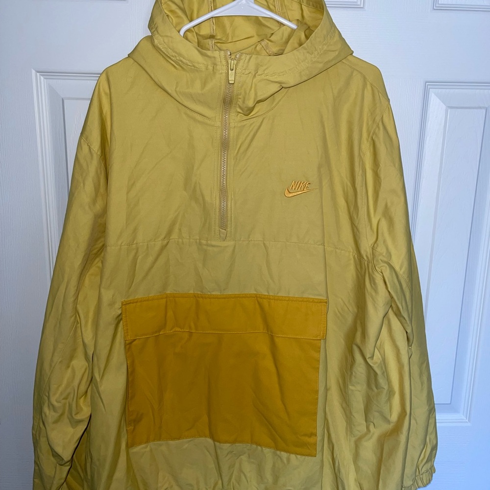 Nike Men’s Rain-jacket with Kangaroo Pouch